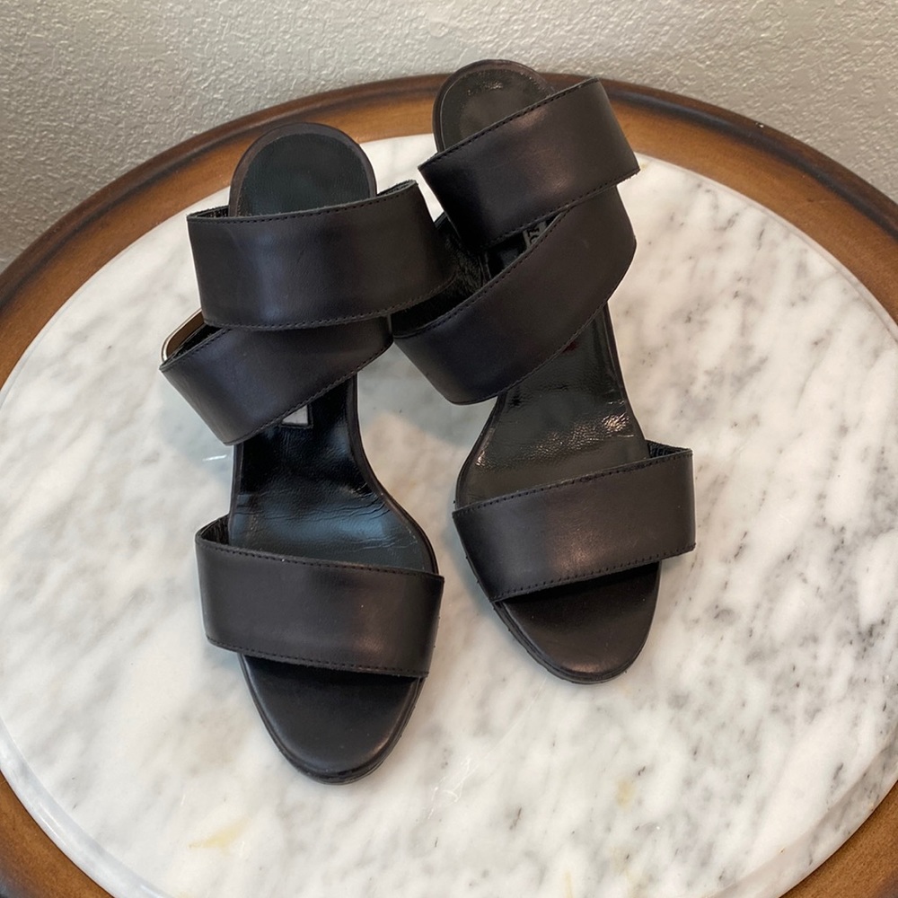 Black leather Manolo Blahnik Chunky strap heels - size 5/35